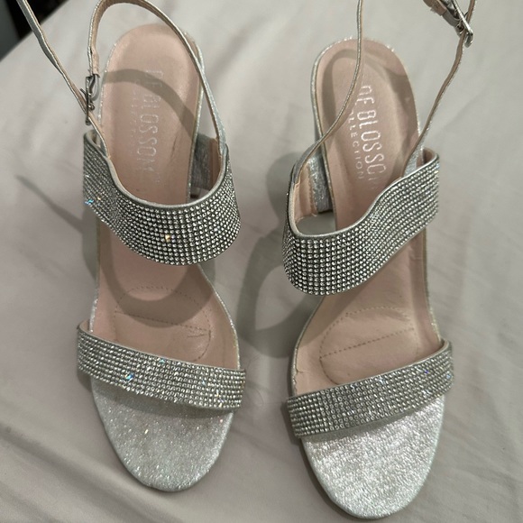 De Blossom Collection Silver Heel. Worn Once. Like New. - Picture 3 of 11